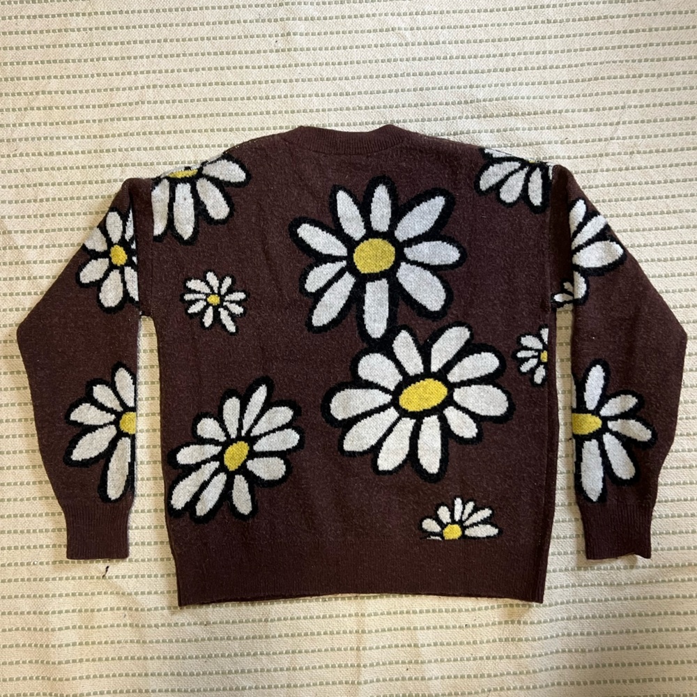 Daisy Cardigan - Picture 4 of 9